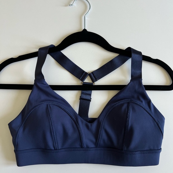 Sports bra - Picture 2 of 3